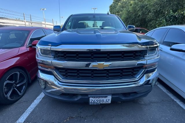 Used 2017 Chevrolet Silverado 1500 LT w/ All Star Edition AWD/4WD image 3