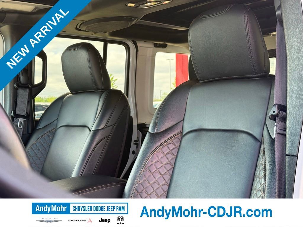 Used 2022 Jeep Wrangler Unlimited Sahara AWD/4WD image 14