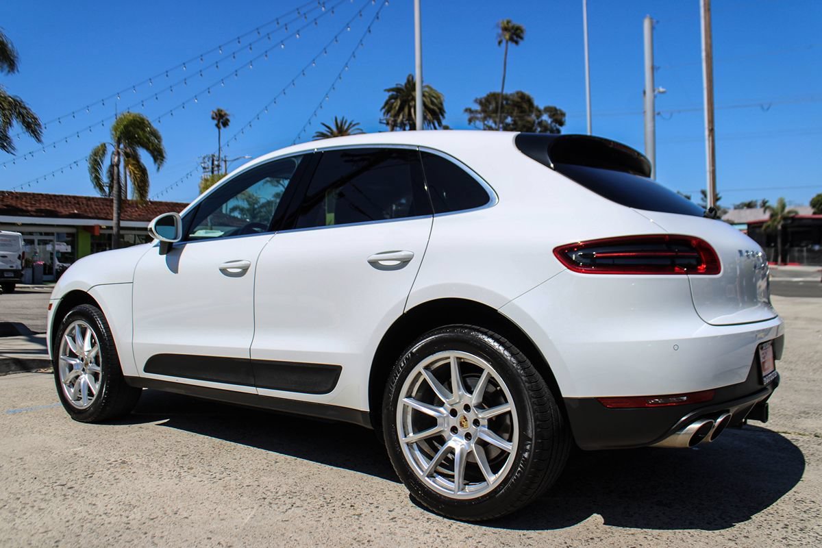Used 2017 Porsche Macan S AWD/4WD image 3
