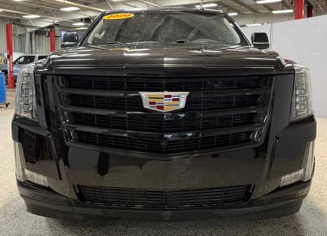 Used 2020 Cadillac Escalade Luxury w/ Escalade Sport Edition AWD/4WD image 2