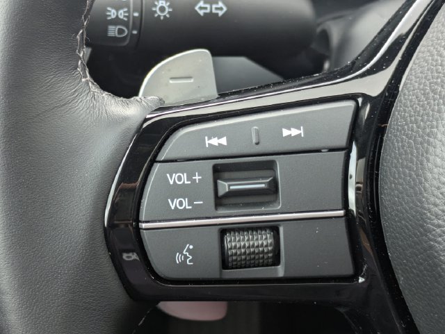 Certified 2025 Acura ADX FWD image 29