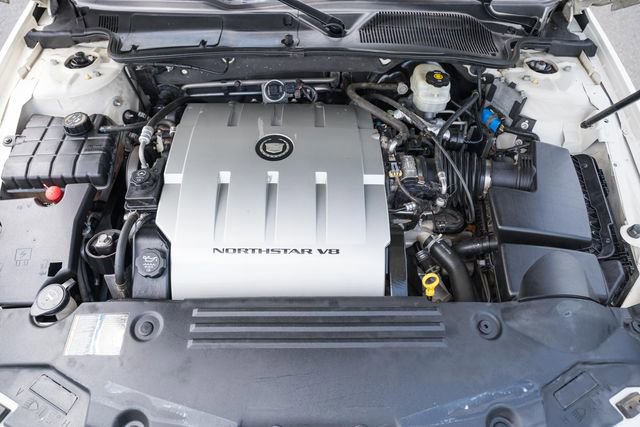 Used 2007 Cadillac DTS Luxury I w/ Trunk Convenience Package FWD image 19