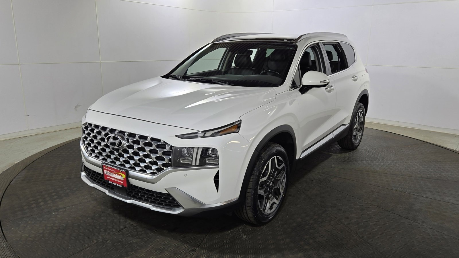 Used 2023 Hyundai Santa Fe Limited image 3