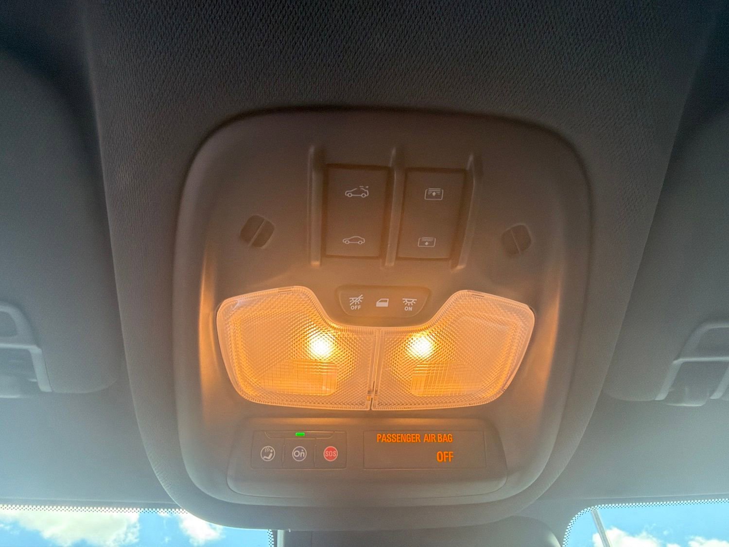Used 2024 Chevrolet TrailBlazer RS w/ Convenience Package FWD image 24