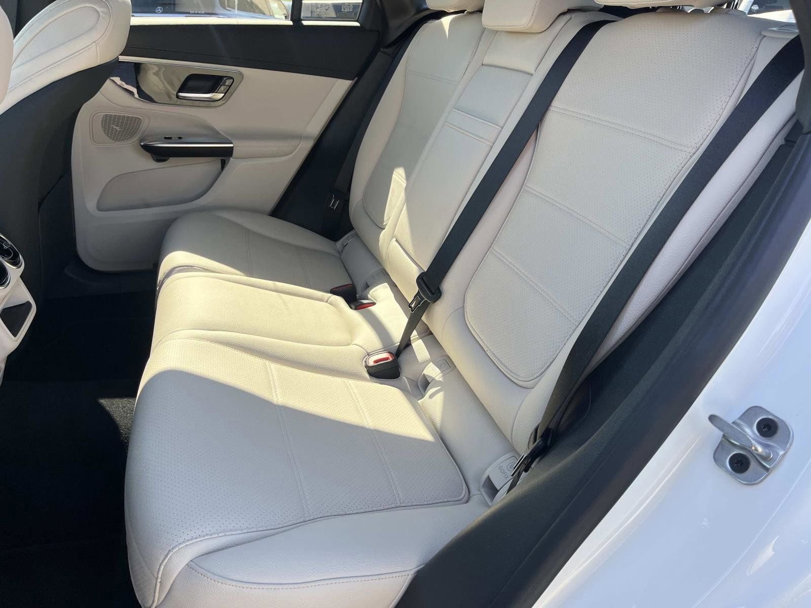 Certified 2025 Mercedes-Benz GLC 300 image 16