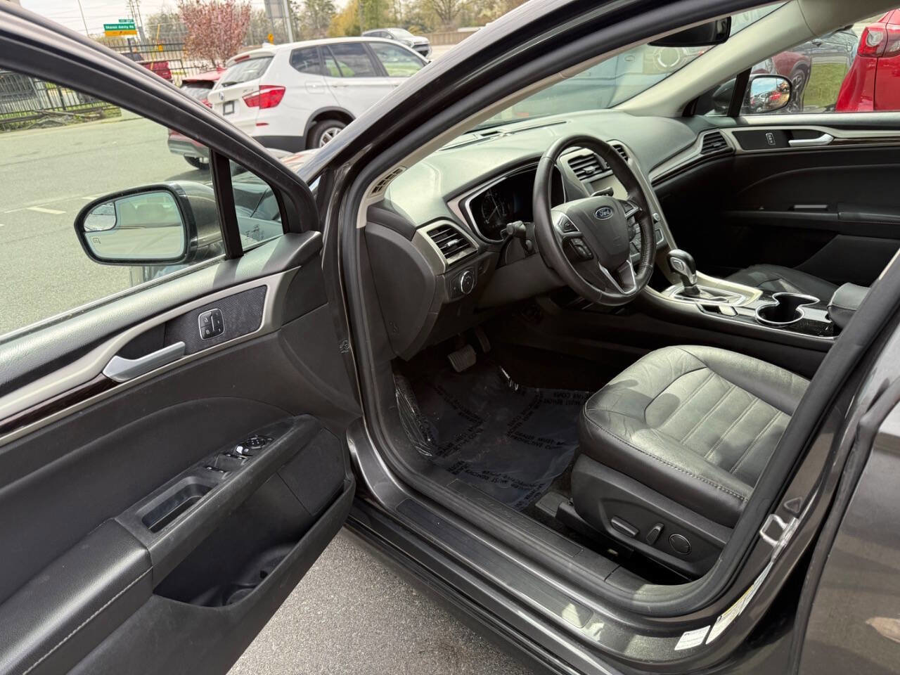 Used 2016 Ford Fusion Energi SE FWD image 7