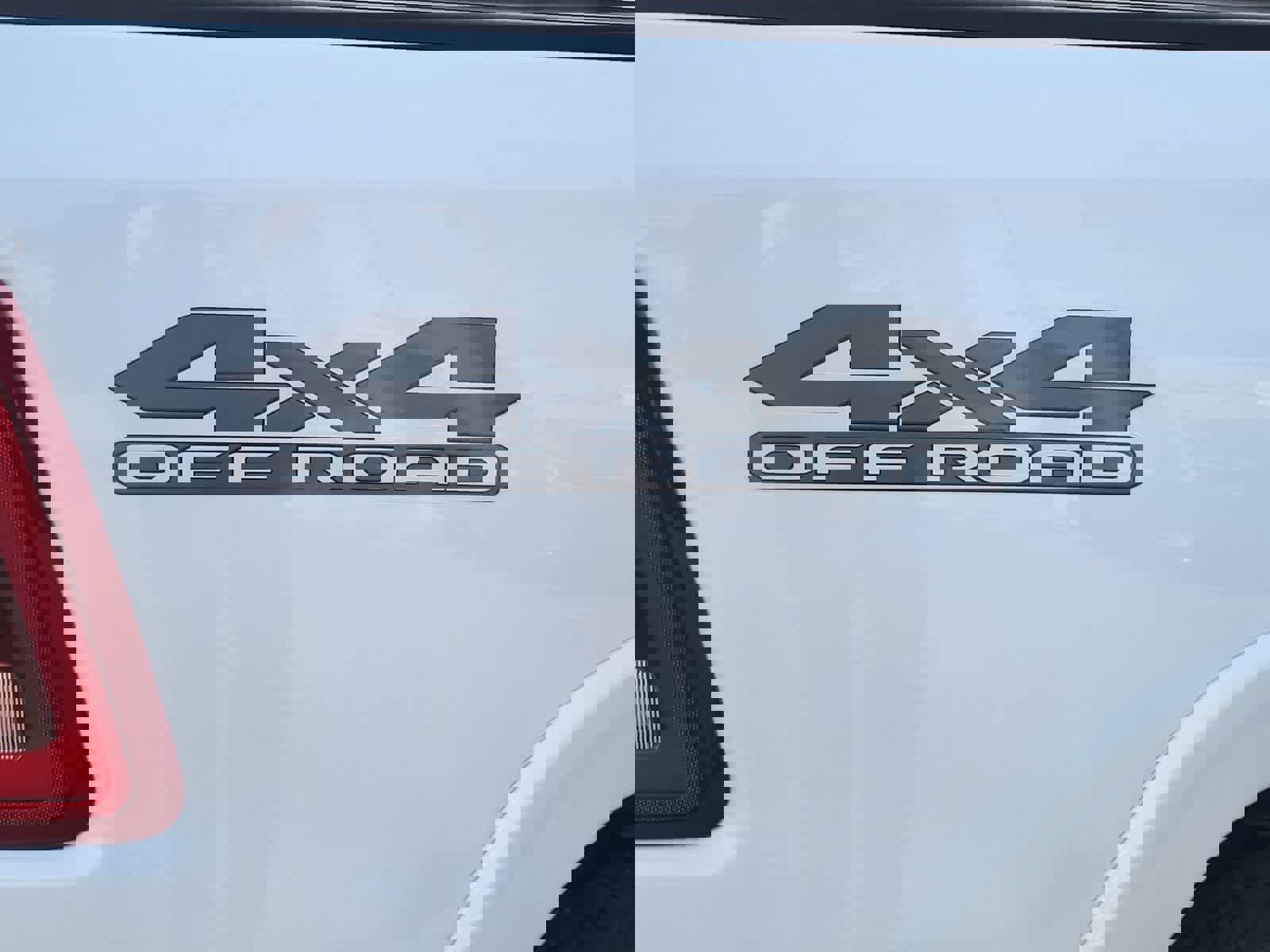 Used 2020 RAM 1500 Laramie w/ Off Road Group image 13