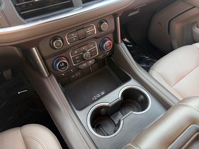 Used 2023 Chevrolet Suburban LT RWD image 24