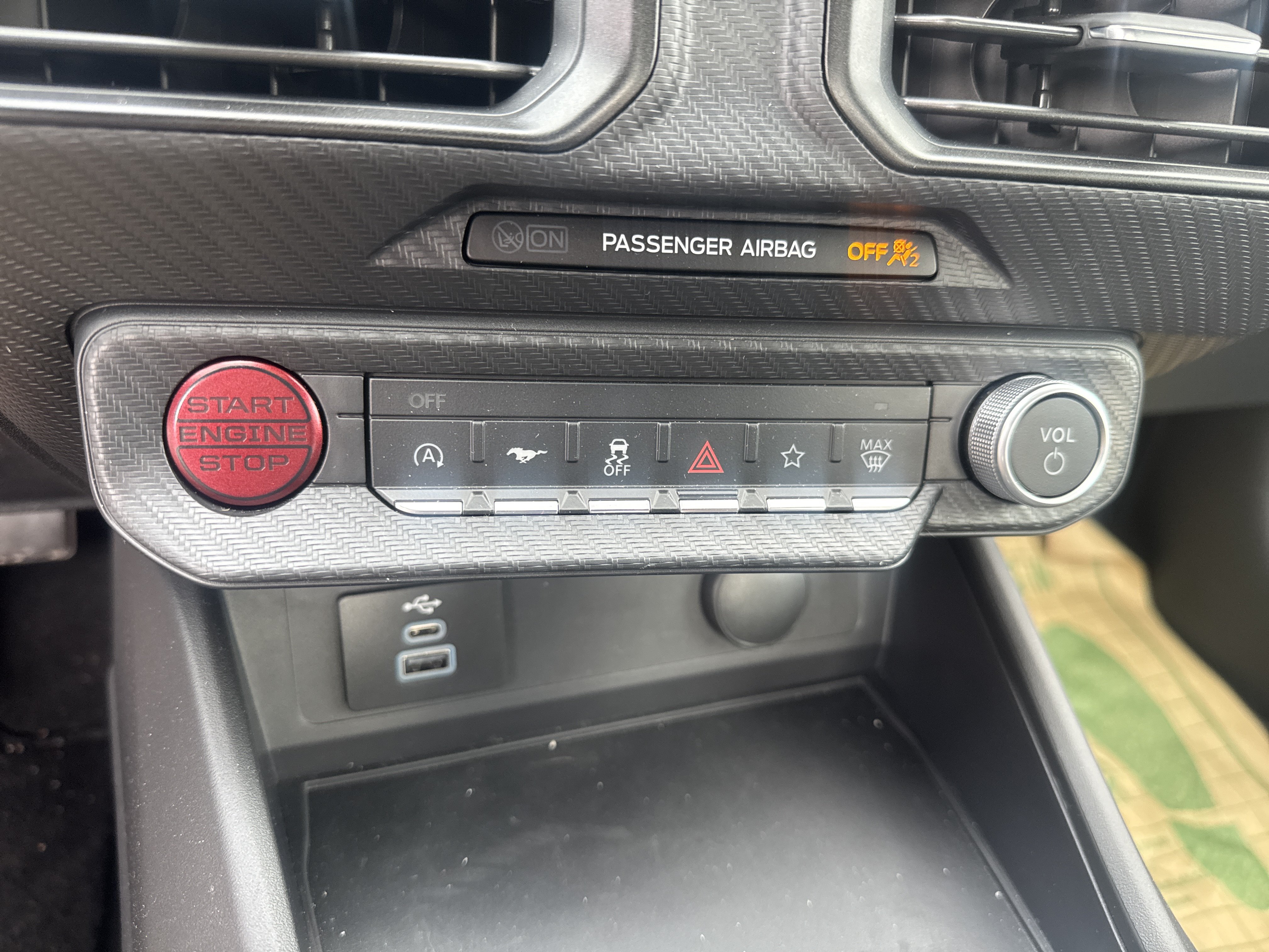 Used 2025 Ford Mustang GT RWD image 25