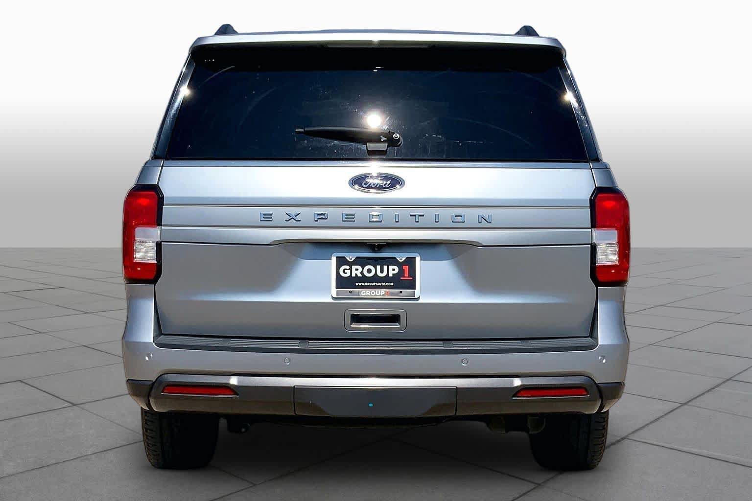 Used 2024 Ford Expedition XLT AWD/4WD image 5