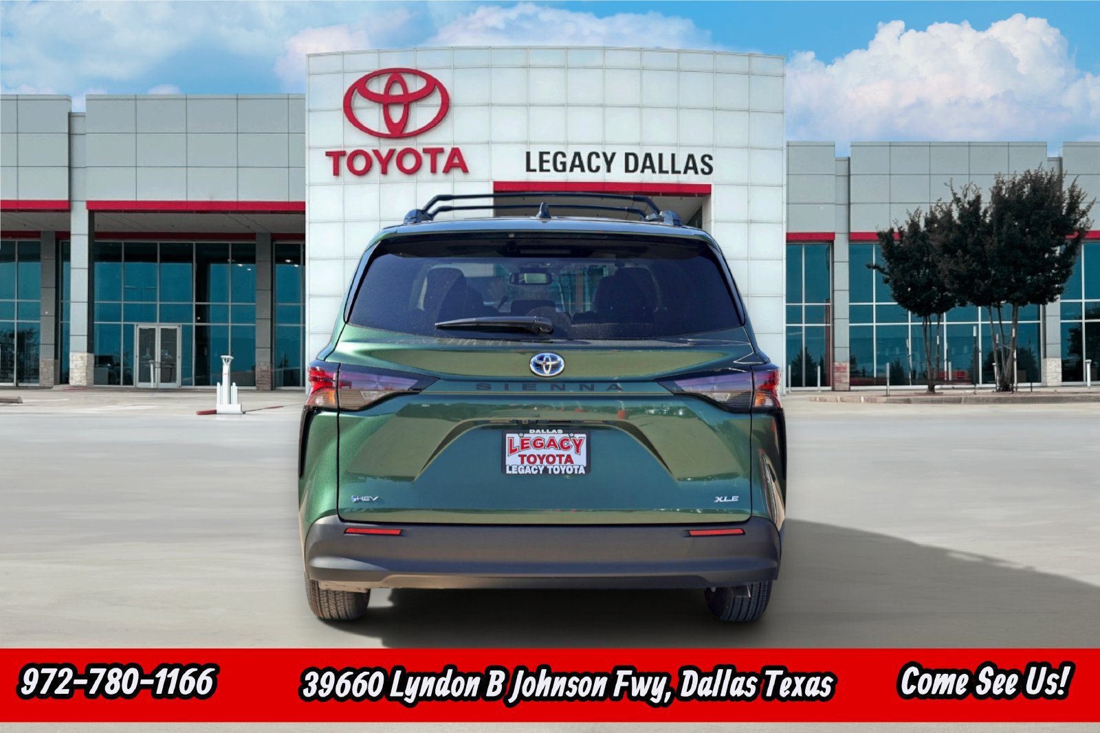 New 2026 Toyota Sienna XLE FWD image 9