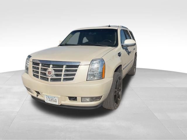 Used 2014 Cadillac Escalade Luxury image 1