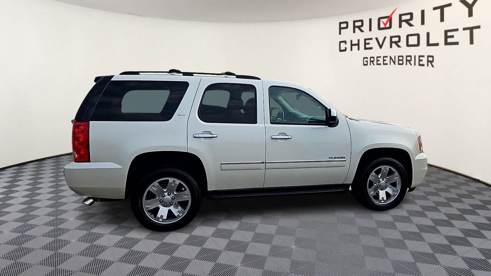 Used 2014 GMC Yukon SLT w/ Texas Edition AWD/4WD image 9
