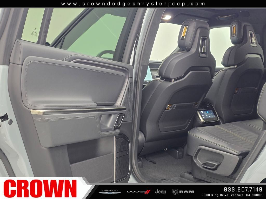 Used 2024 Rivian R1S Adventure AWD/4WD image 28
