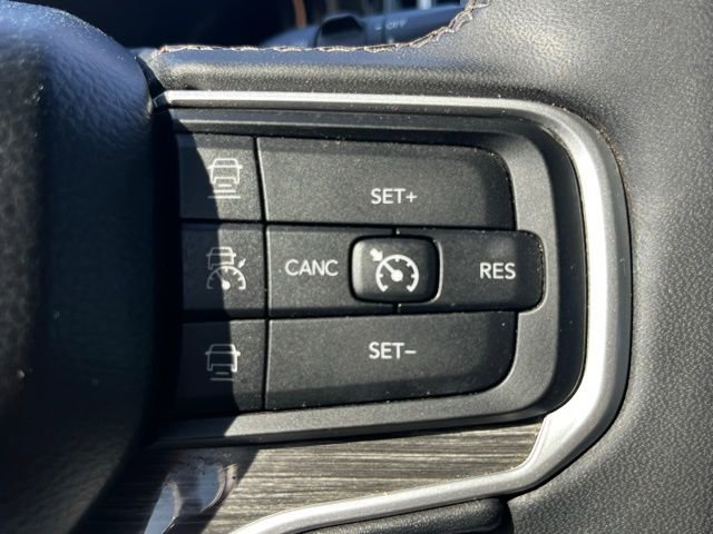 Used 2022 Jeep Wagoneer Series III w/ Flexible Seating Group image 13