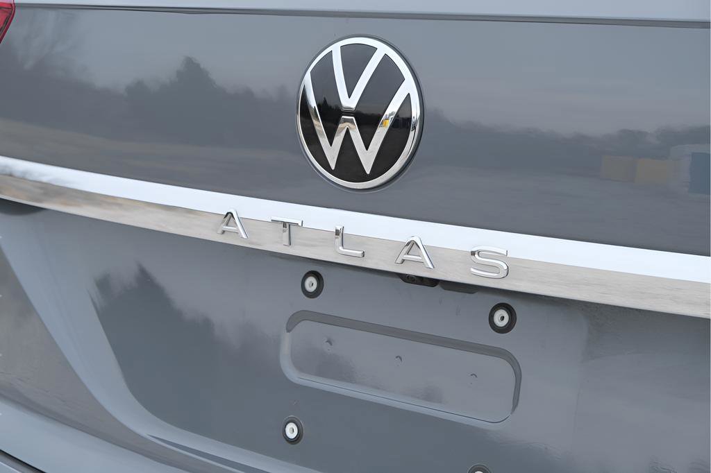 Used 2023 Volkswagen Atlas Cross Sport SEL Premium R-Line image 43