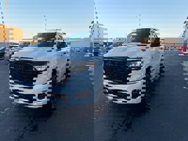 New 2026 RAM 1500 4x4 Crew Cab image 3