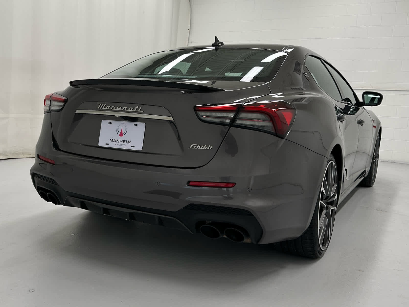 Used 2022 Maserati Ghibli Trofeo image 6