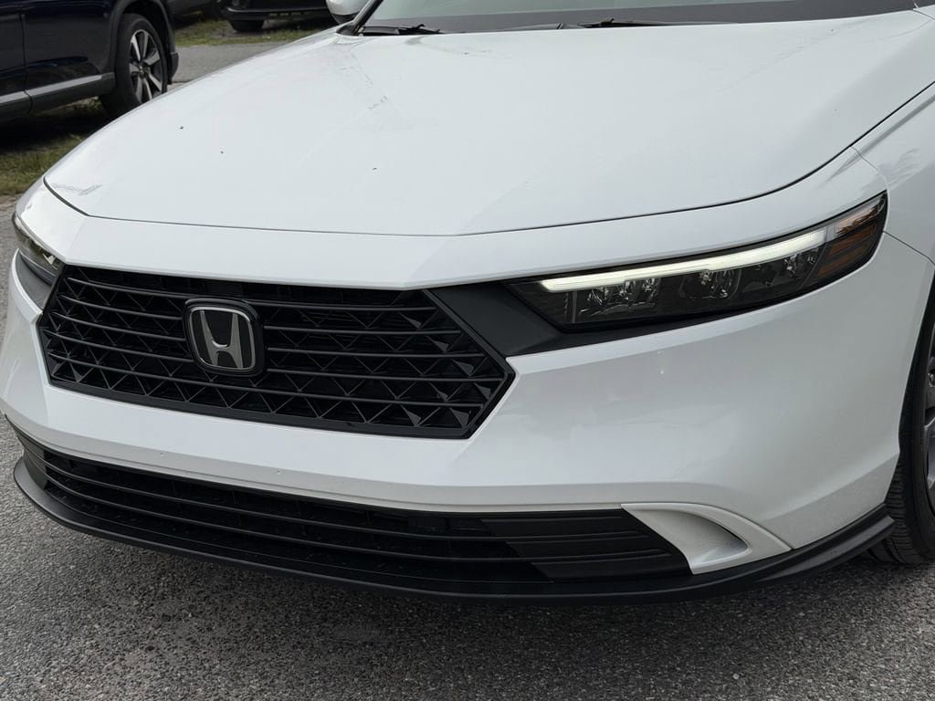 Used 2023 Honda Accord EX image 10