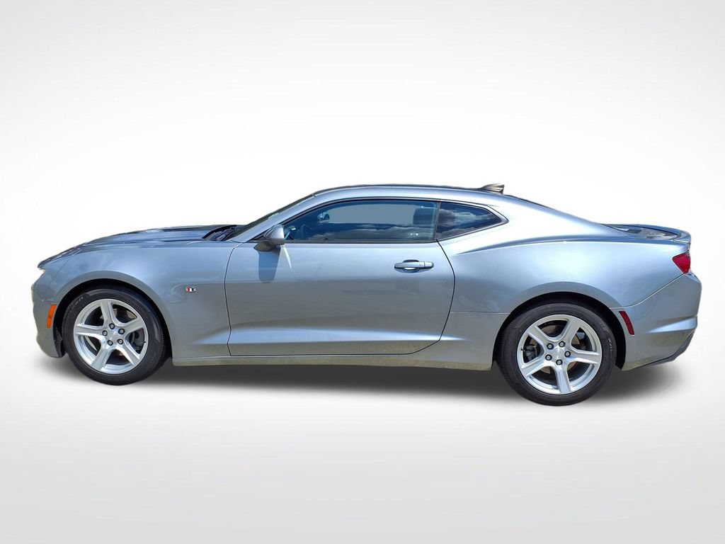 Used 2023 Chevrolet Camaro LT RWD image 12