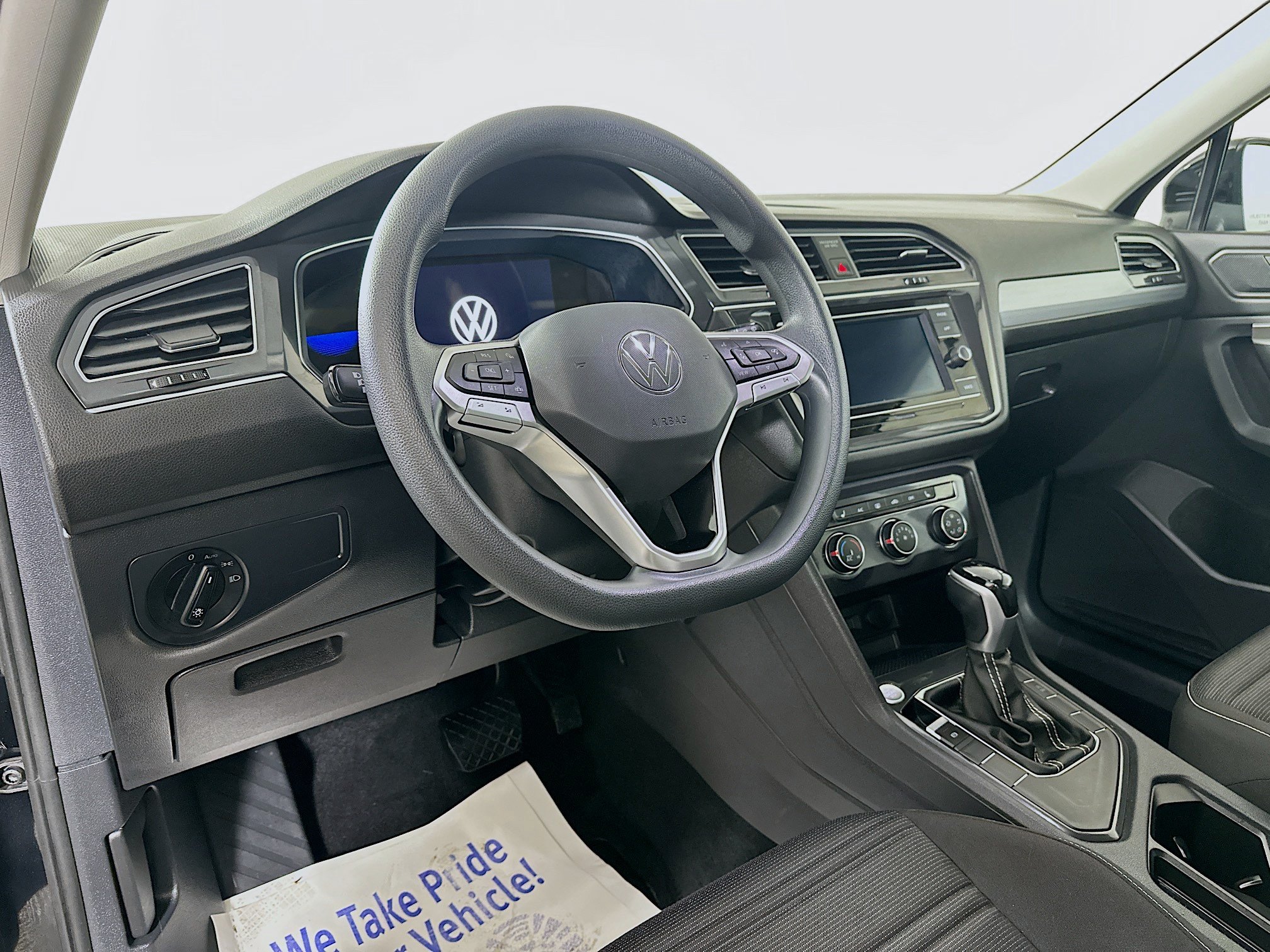 Used 2023 Volkswagen Tiguan S FWD image 9