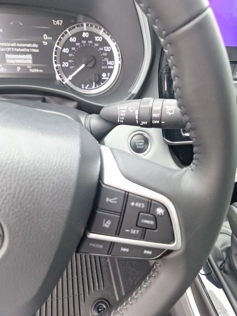 Used 2024 Toyota Highlander LE image 16