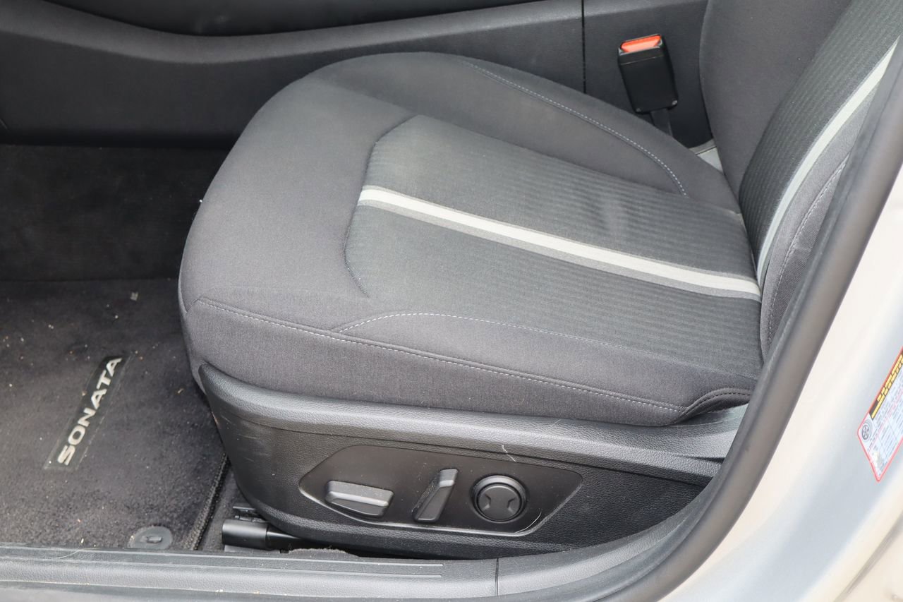 Used 2023 Hyundai Sonata SEL w/ Convenience Package FWD image 14