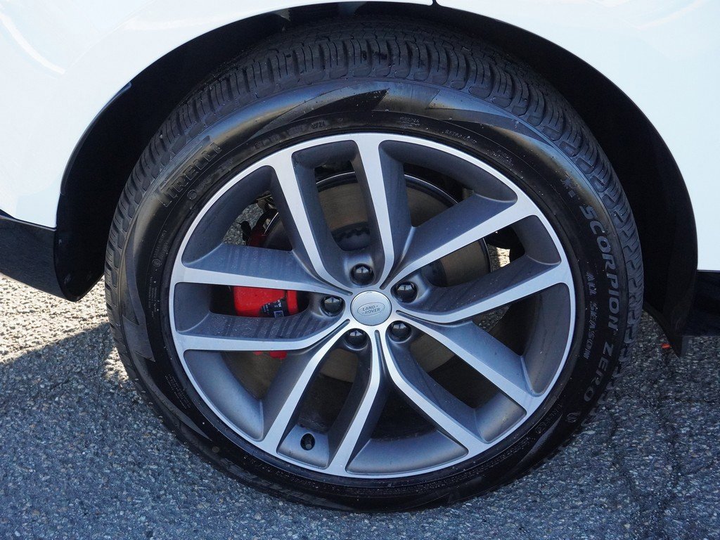 Used 2025 Land Rover Range Rover SE image 22