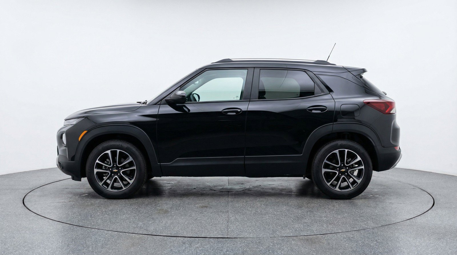 Used 2025 Chevrolet TrailBlazer LT FWD image 5