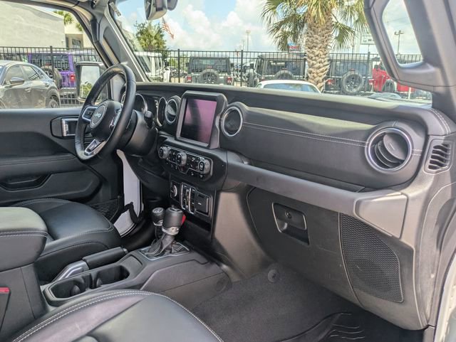 Used 2021 Jeep Wrangler Unlimited Sahara AWD/4WD image 30