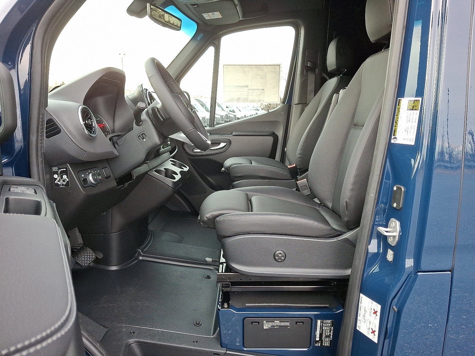 New 2026 Mercedes-Benz Sprinter 2500 image 12