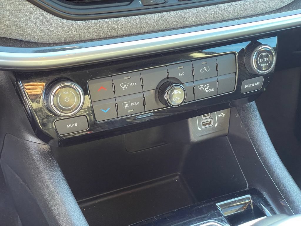 Used 2022 Jeep Compass Latitude AWD/4WD image 22