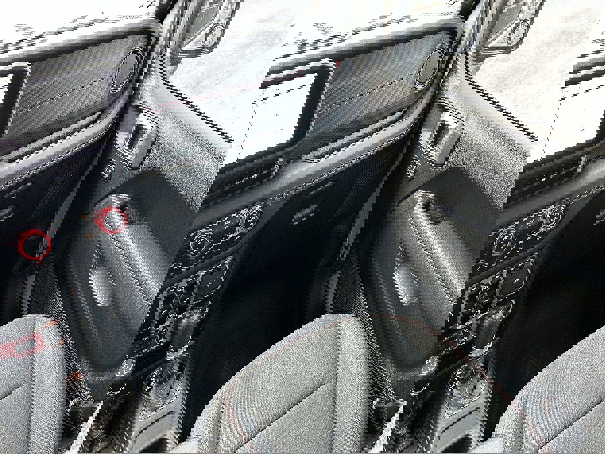 Used 2024 Jeep Wrangler Unlimited Rubicon w/ XTREMEE 35" Tire Package image 16