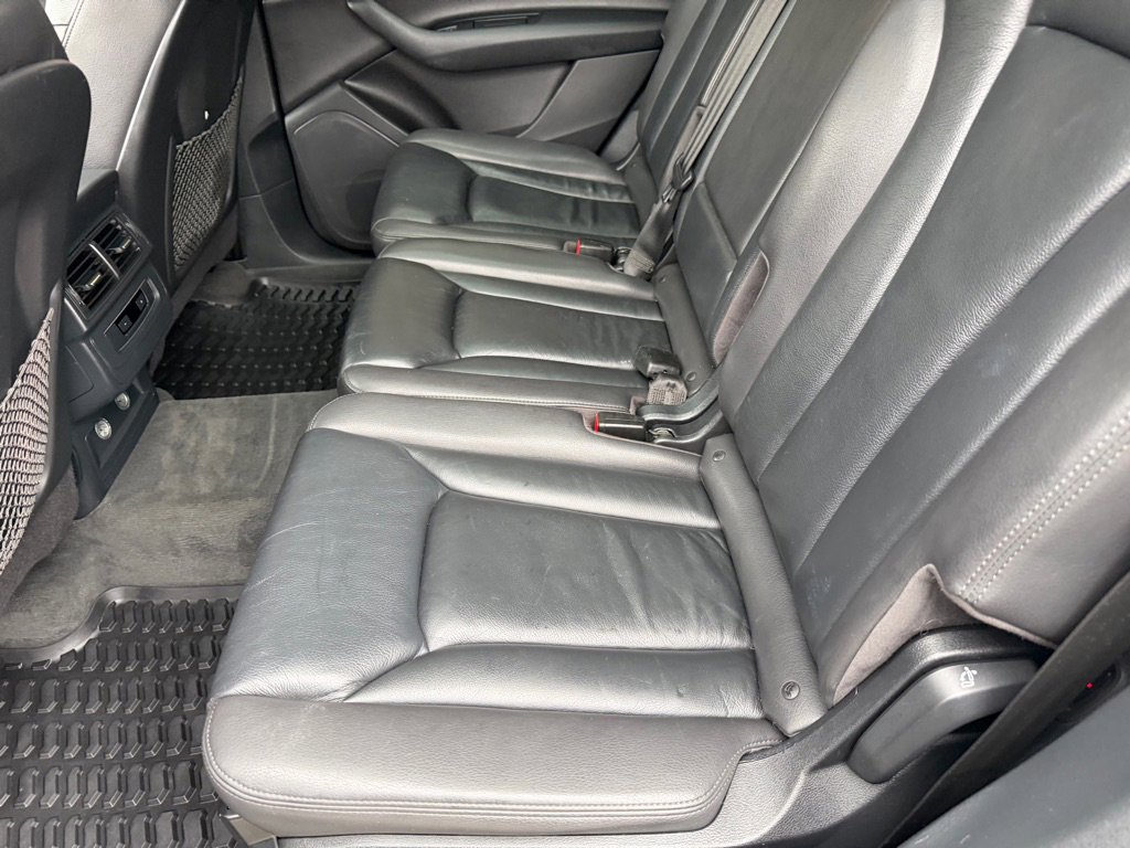 Used 2019 Audi Q7 3.0T Premium w/ Convenience Package AWD/4WD image 16