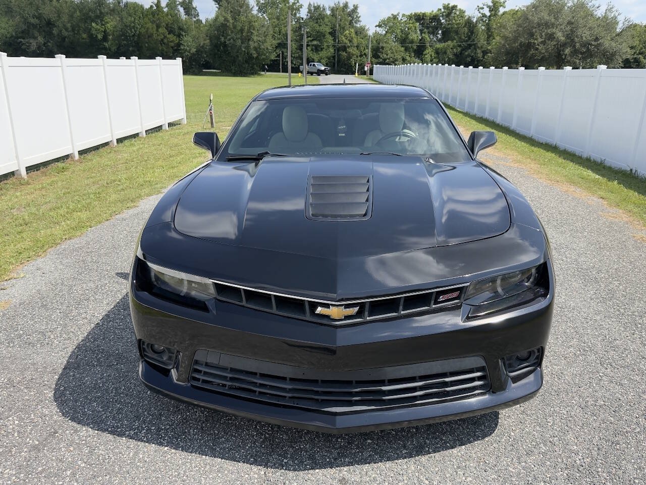 Used 2015 Chevrolet Camaro SS RWD image 2