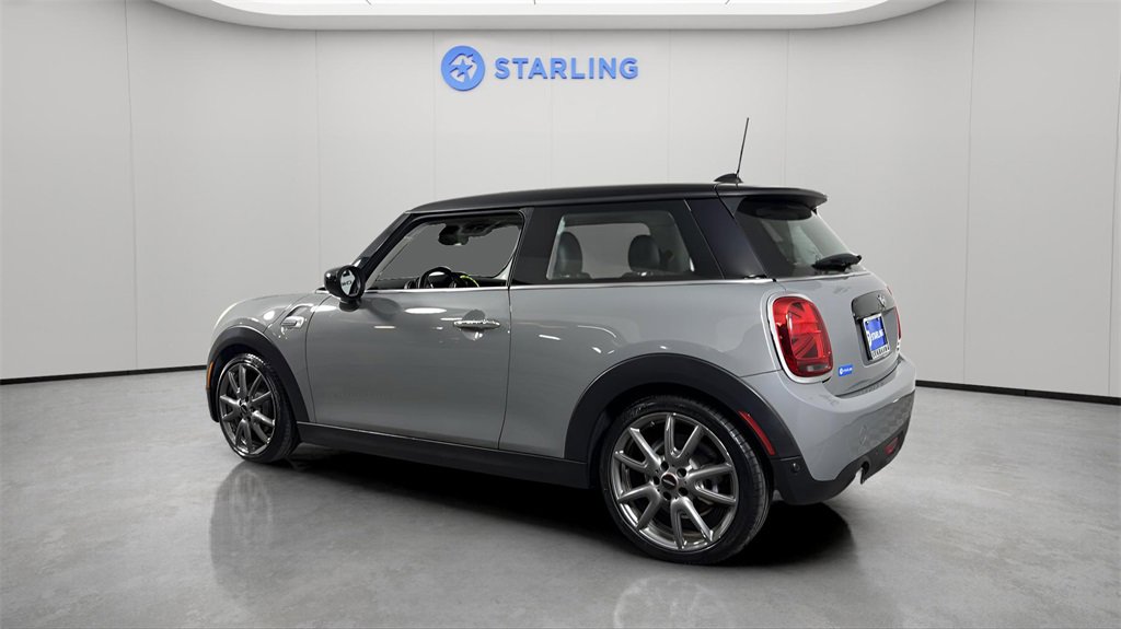 Used 2020 MINI Cooper 2-Door Hardtop image 4