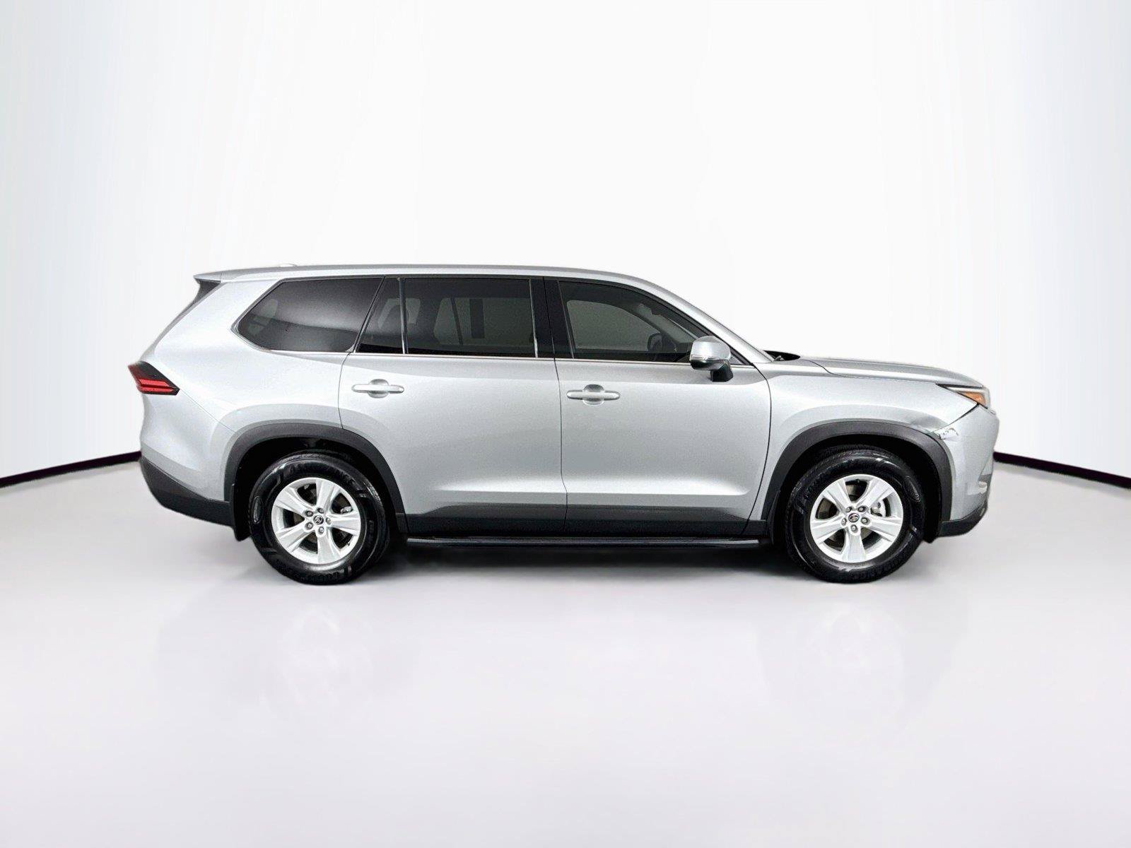 Certified 2025 Toyota Grand Highlander FWD image 10