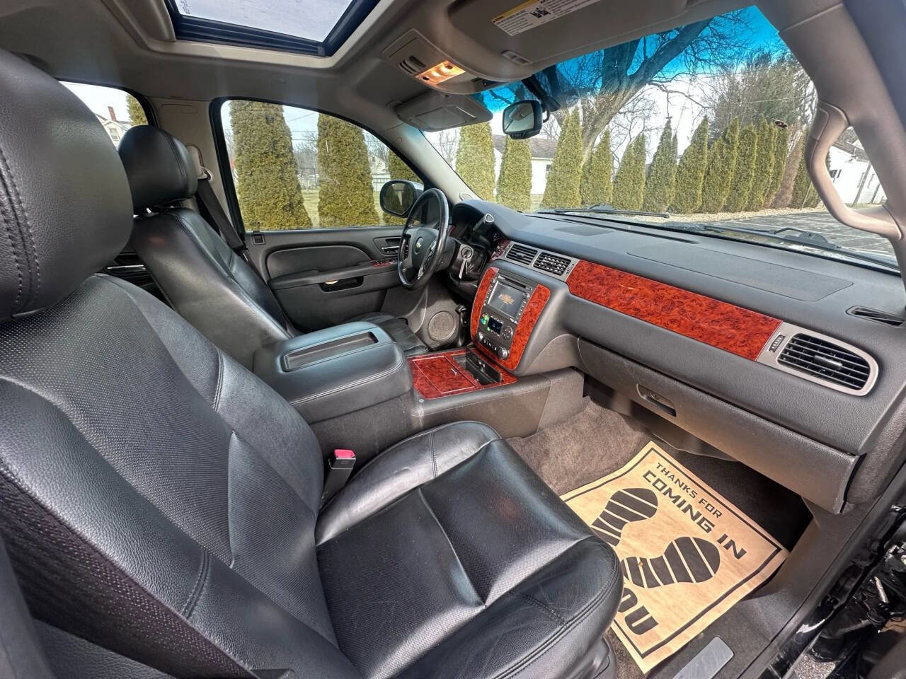 Used 2014 Chevrolet Suburban LTZ image 13