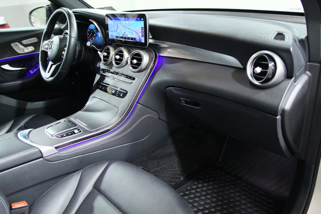 Certified 2020 Mercedes-Benz GLC 300 4MATIC image 21