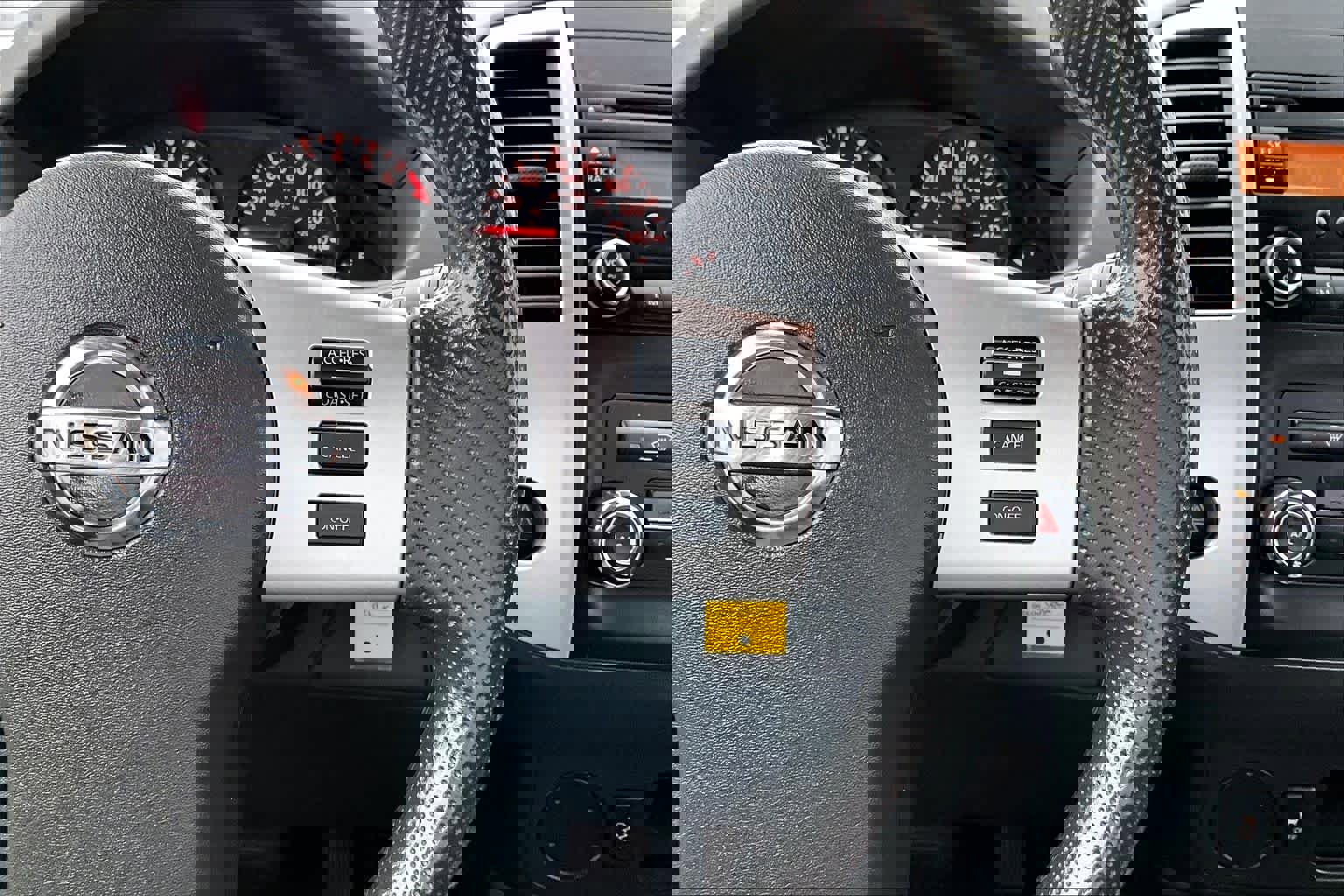 Used 2014 Nissan Xterra X image 22