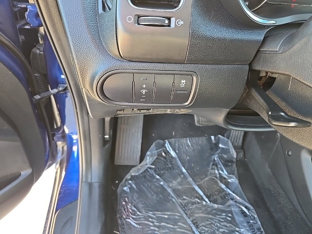 Used 2017 Kia Forte LX image 10