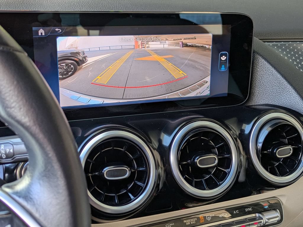 Used 2025 Mercedes-Benz GLA 250 4MATIC image 16
