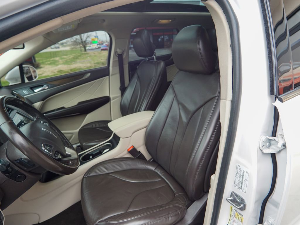 Used 2019 Lincoln MKC Reserve image 21