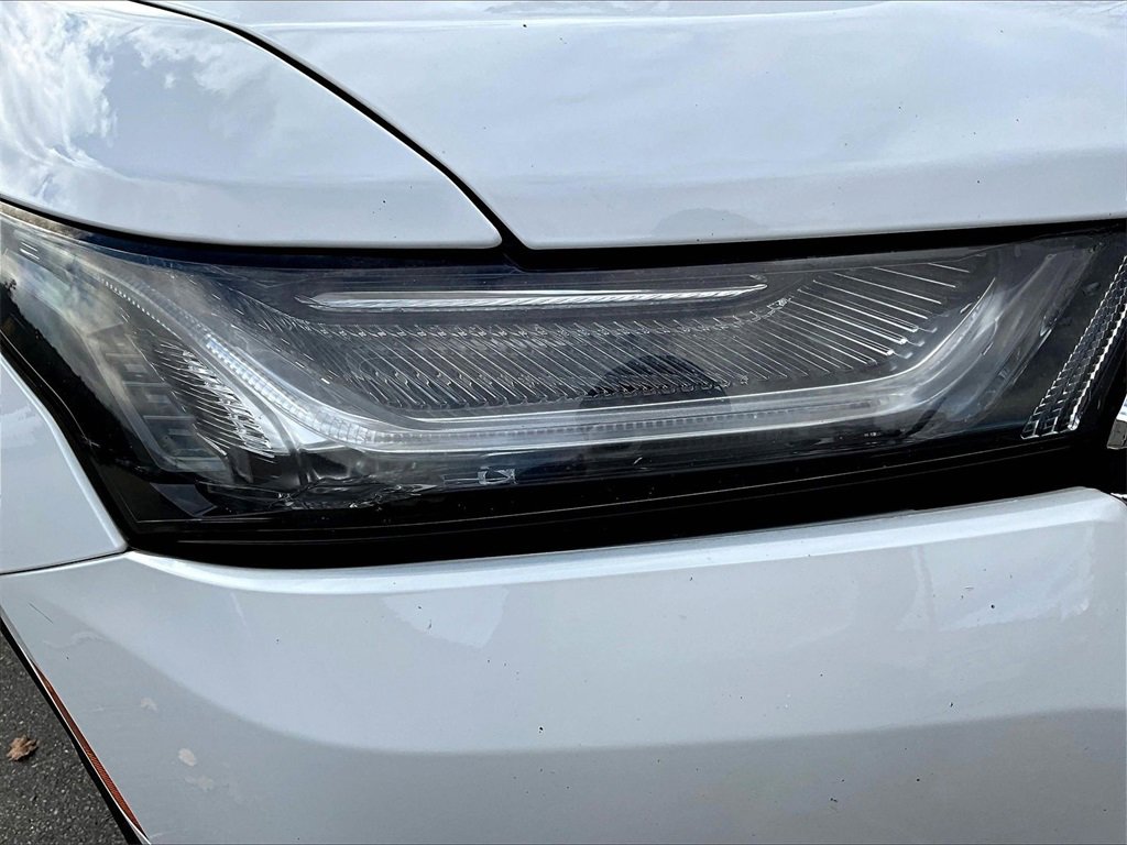 Used 2022 Chevrolet Traverse LT w/ LPO, Cargo Package image 34