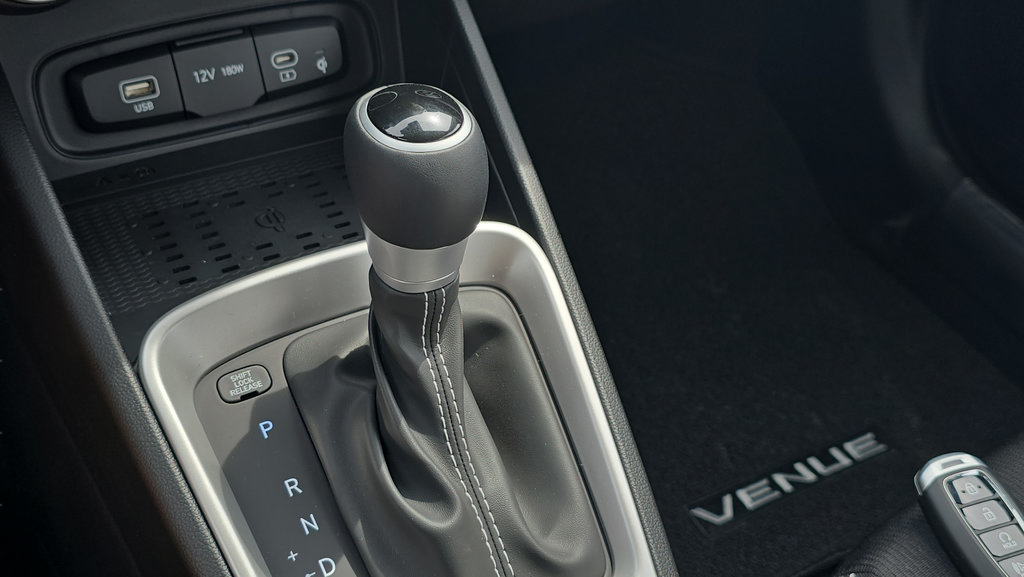 New 2026 Hyundai Venue SEL FWD image 22