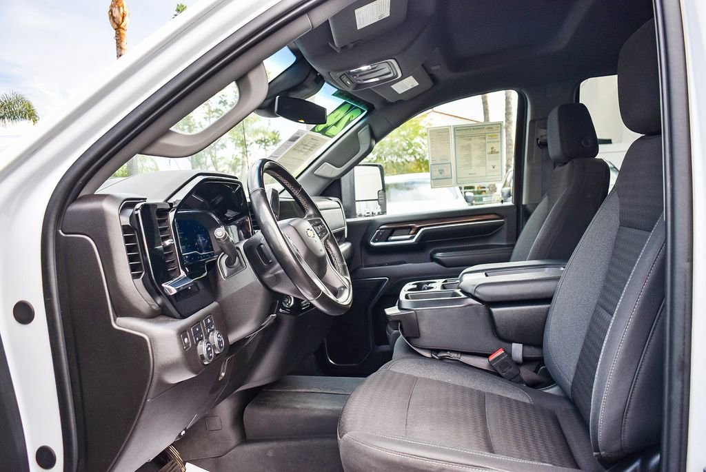 Used 2024 Chevrolet Silverado 2500 LT image 17