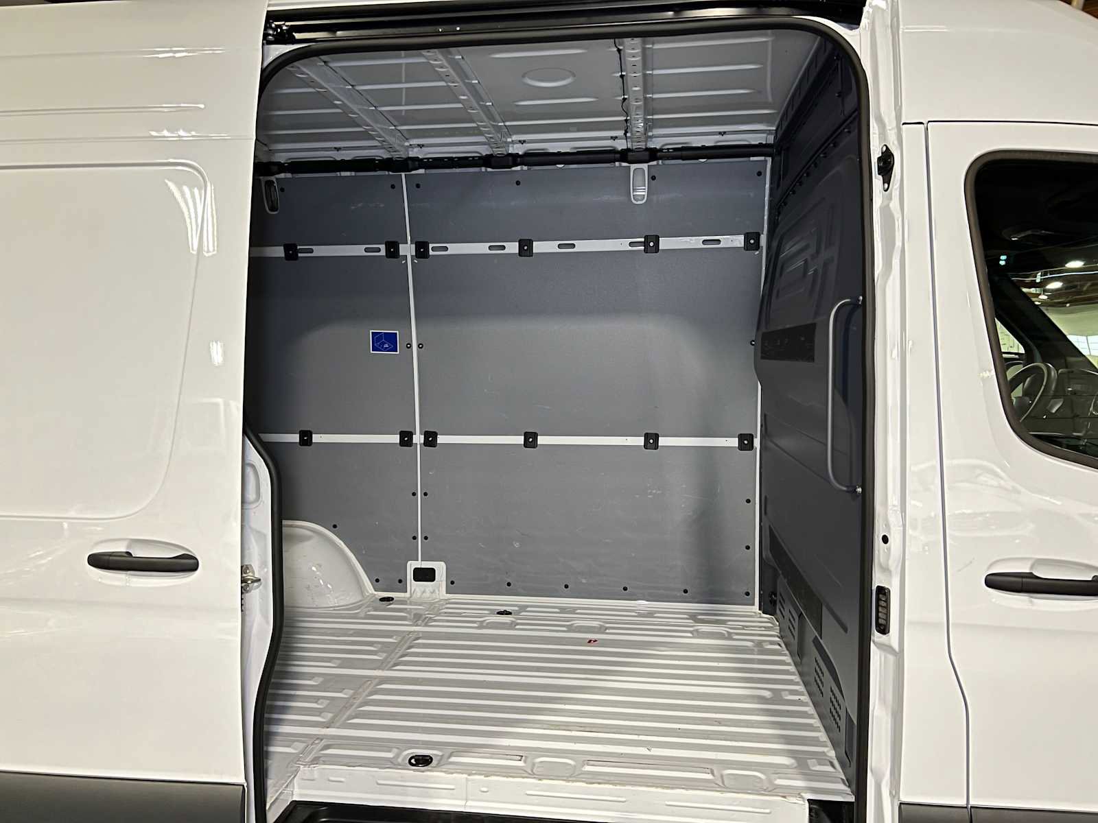 Used 2025 Mercedes-Benz Sprinter 2500 image 13