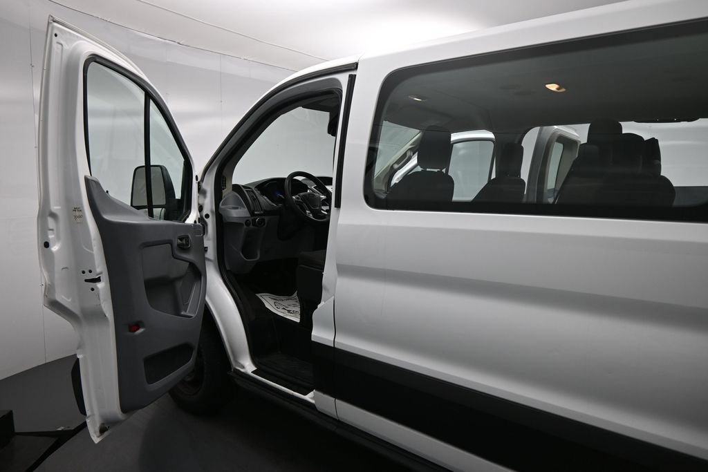 Used 2019 Ford Transit 350 XLT RWD image 9
