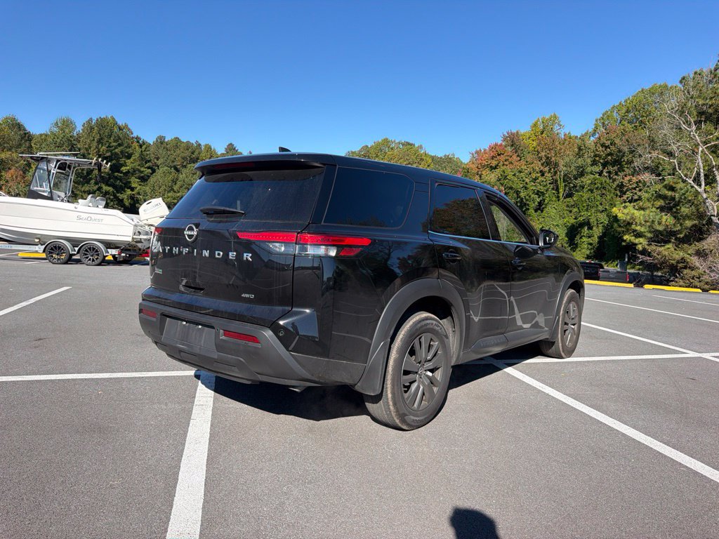 Used 2025 Nissan Pathfinder S AWD/4WD image 5