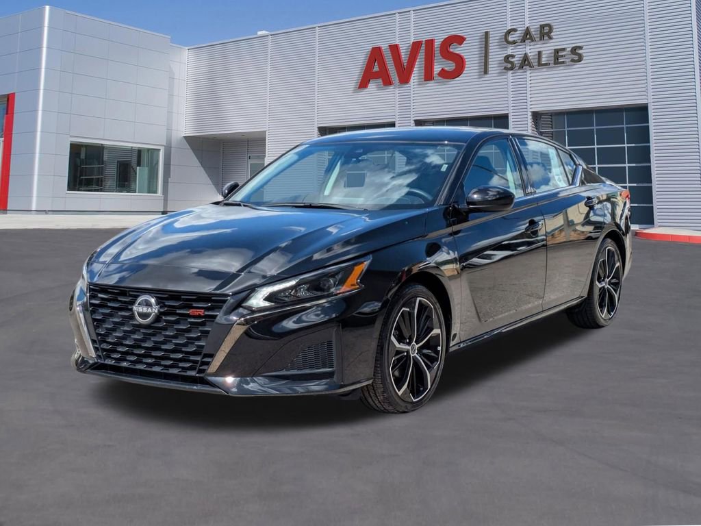 Used 2025 Nissan Altima 2.5 SR image 1